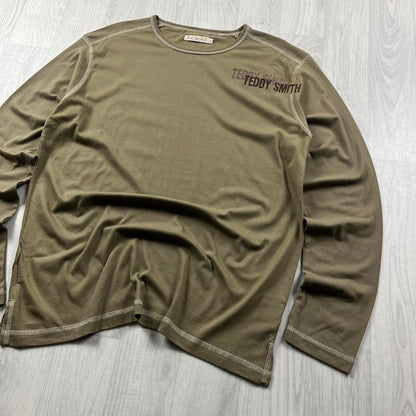 VINTAGE Y2K TEDDY SMITH GRAPHIC LONG SLEEVE SKATER T SHIRT KHAKI