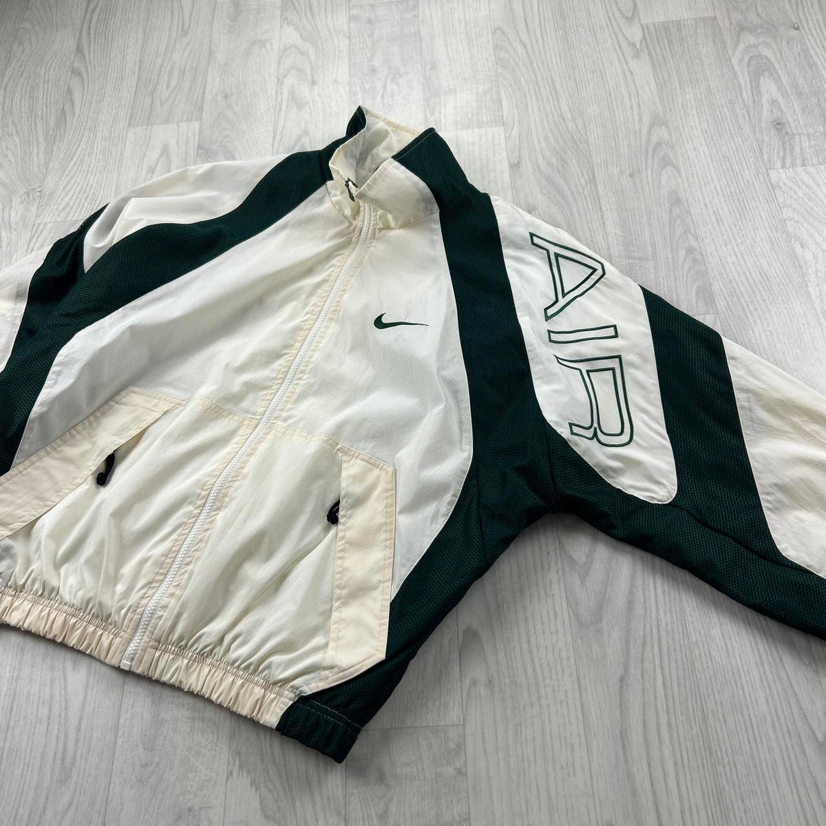 VINTAGE 90s NIKE LIGHTWEIGHT TRACK JACKET WHITE / GREEN