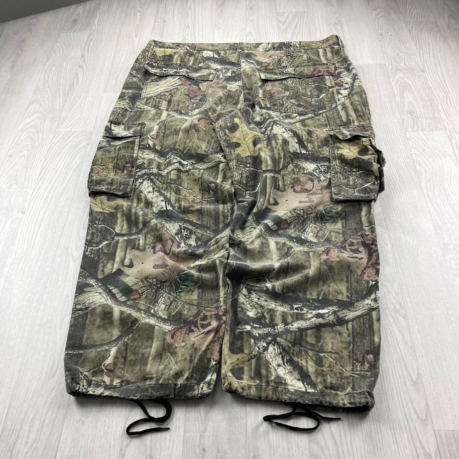 VINTAGE MOSSY OAK WIDE LEG CAMO CARGO TROUSERS GREEN
