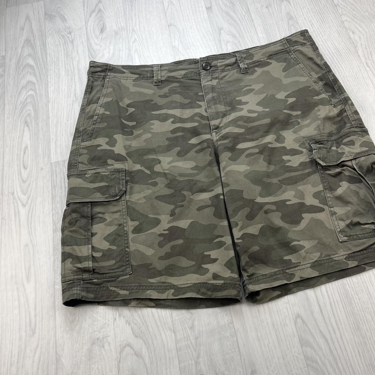 VINTAGE Y2K GEORGE BAGGY CAMO CARGO SHORTS KHAKI GREEN