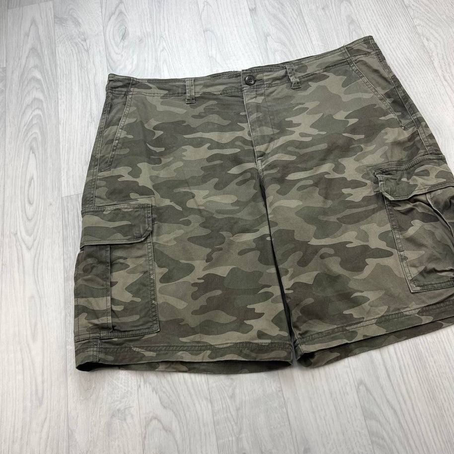 VINTAGE Y2K GEORGE BAGGY CAMO CARGO SHORTS KHAKI GREEN