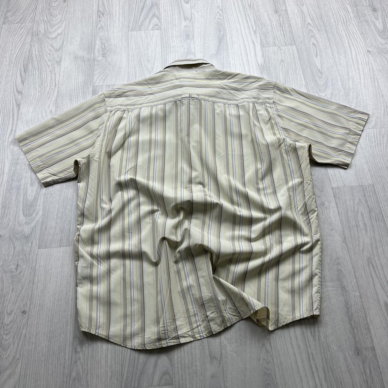 VINTAGE Y2K QUIKSILVER STRIPED SHORT SLEEVE SHIRT CREAM