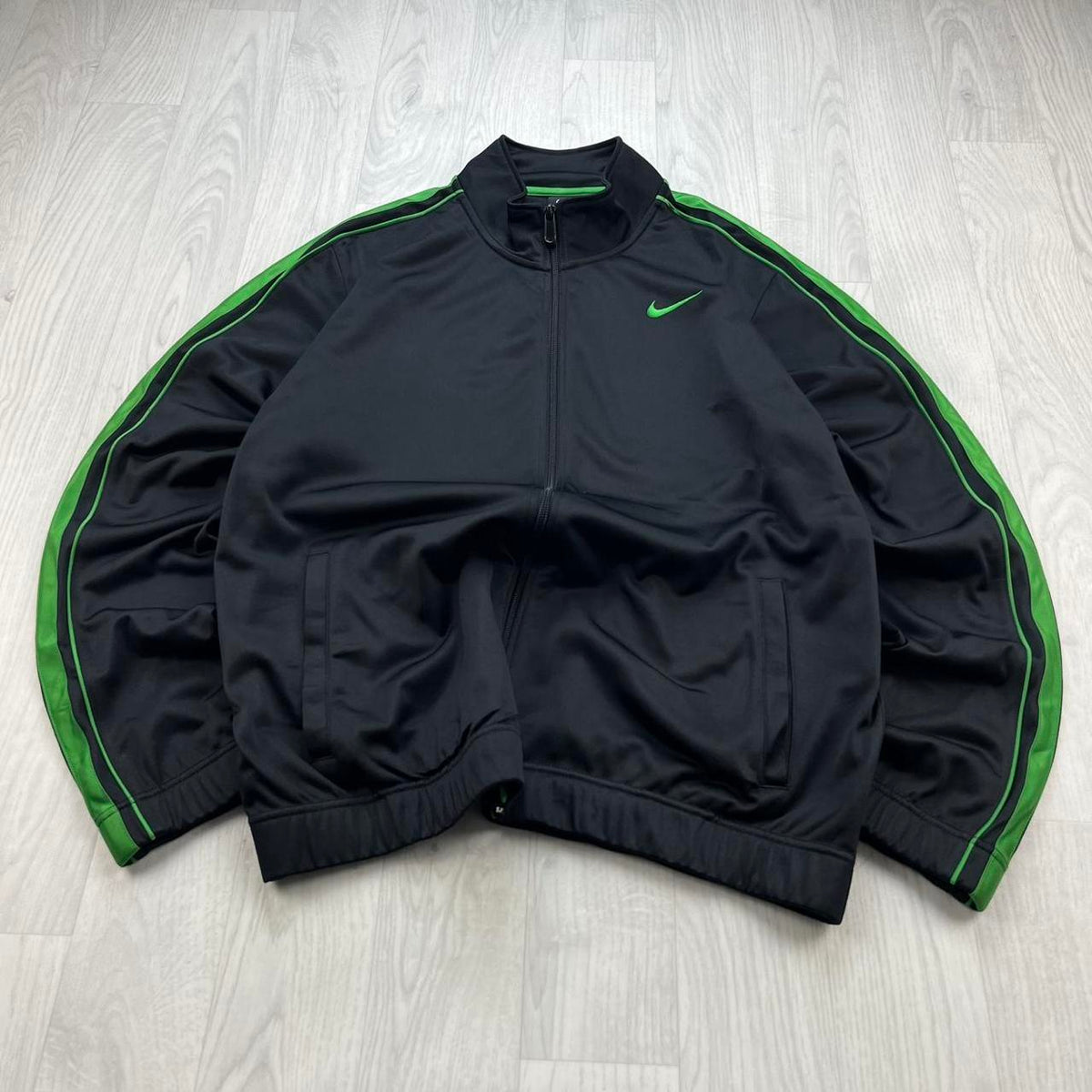 VINTAGE Y2K NIKE SIDE STRIPE ZIP UP TRACK JACKET BLACK / GREEN