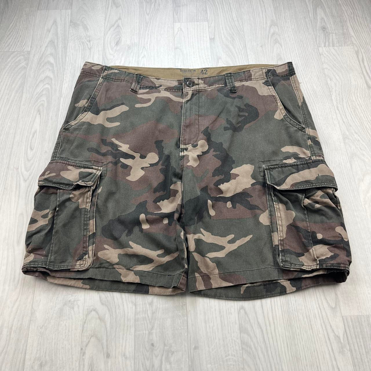 VINTAGE Y2K OLD NAVY BAGGY CAMO CARGO SHORTS KHAKI GREEN