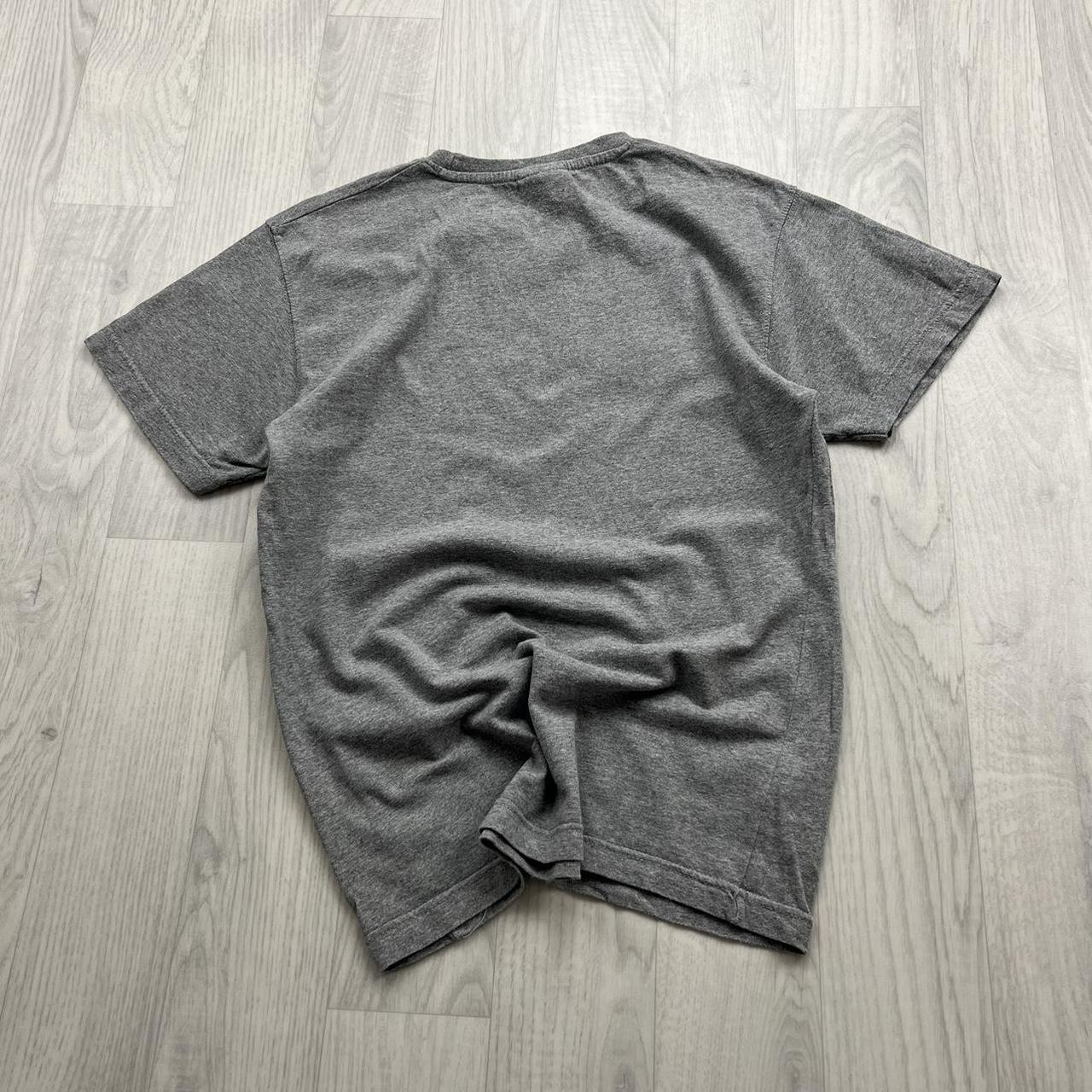 VINTAGE Y2K BILLABONG SPELL OUT GRAPHIC T SHIRT GREY