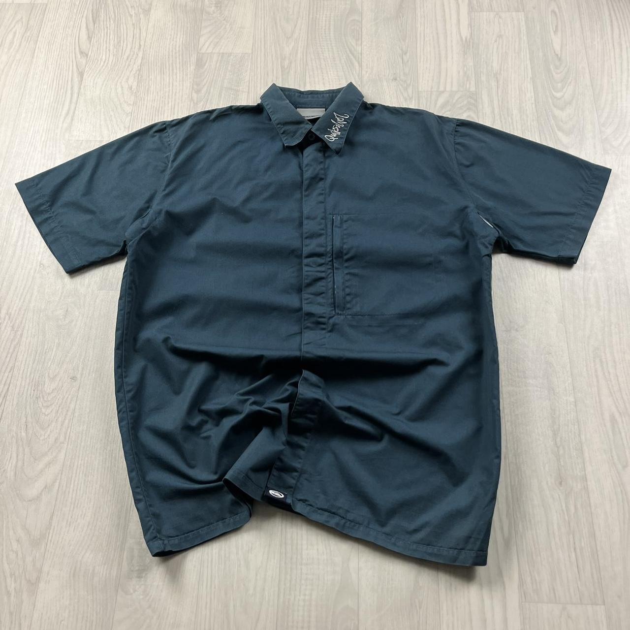 VINTAGE Y2K QUIKSILVER SHORT SLEEVE SHIRT BLUE