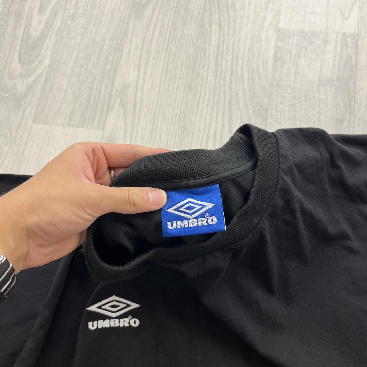 VINTAGE 90s UMBRO SMALL LOGO T SHIRT BLACK