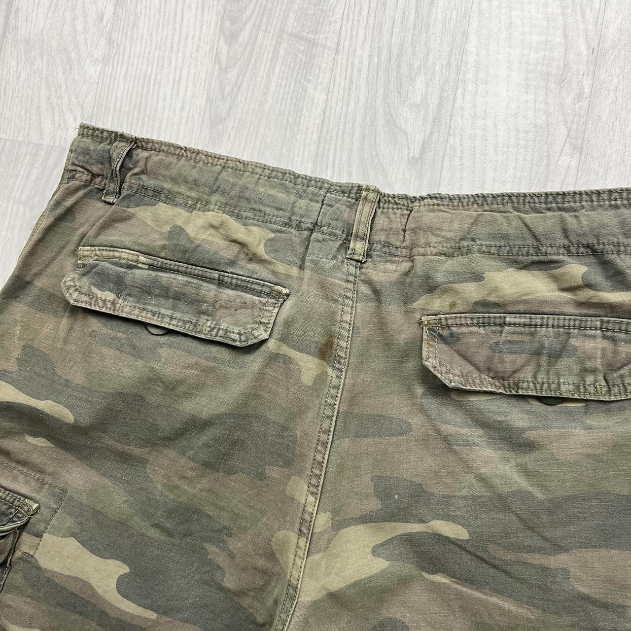 VINTAGE Y2K FADED GLORY BAGGY CAMO CARGO SHORTS