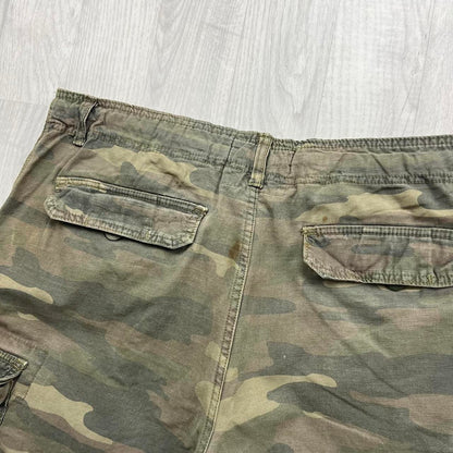 VINTAGE Y2K FADED GLORY BAGGY CAMO CARGO SHORTS