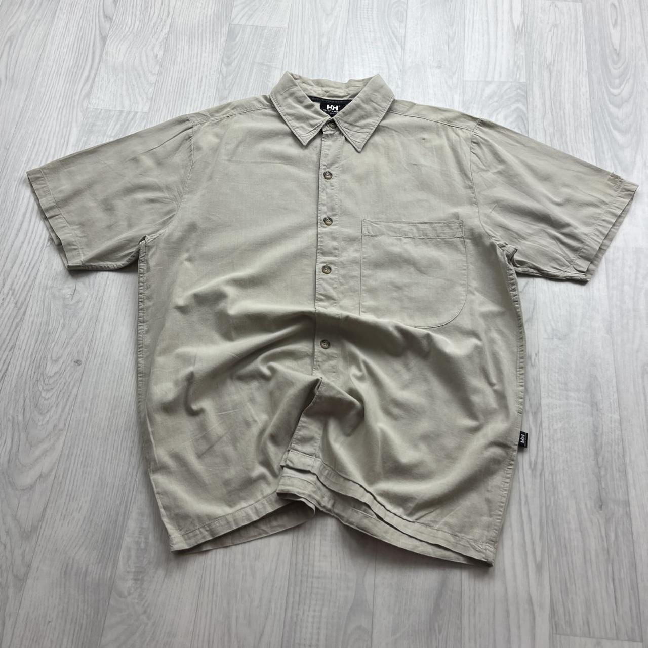 VINTAGE Y2K HELLY HANSEN SHORT SLEEVE BUTTON UP SHIRT BEIGE