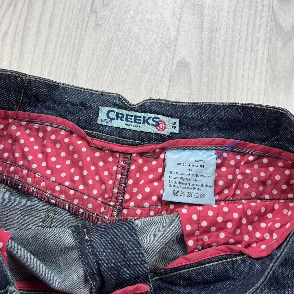 VINTAGE Y2K CREEKS DENIM EMBROIDERED MINI SKIRT NAVY BLUE