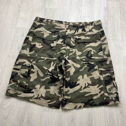FOOT LOCKER BAGGY CAMO CARGO SHORTS