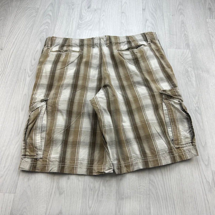 VINTAGE Y2K NO BOUNDARIES BAGGY CHECKERED PLAID CARGO SHORTS BEIGE