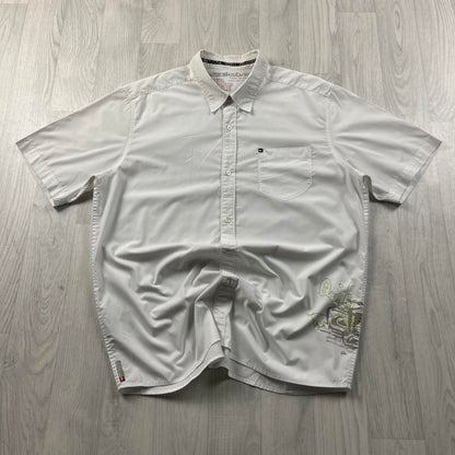 VINTAGE Y2K QUIKSILVER GRAPHIC SHORT SLEEVE SHIRT WHITE