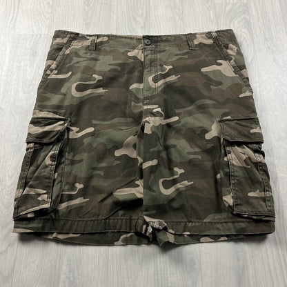 VINTAGE Y2K BAGGY LOOSE CAMO SHORTS