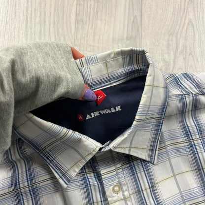 VINTAGE Y2K AIRWALK CHECKERED SHORT SLEEVE SHIRT WHITE