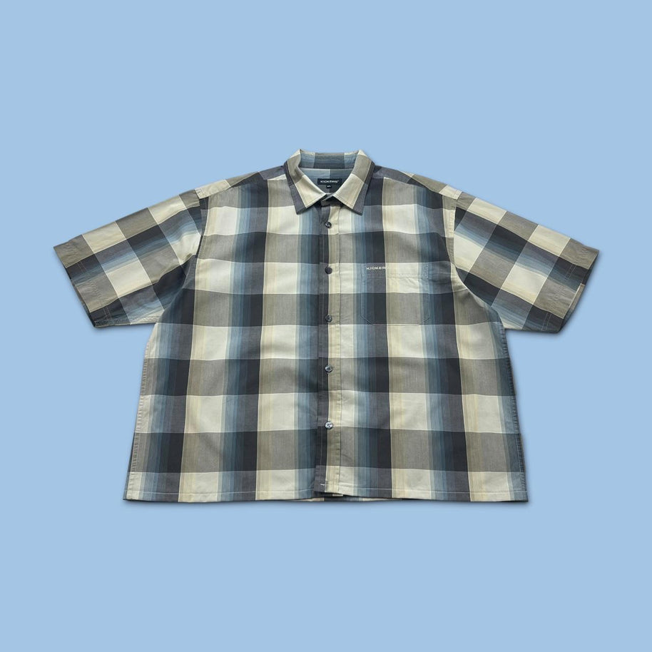 VINTAGE 00s KICKERS CHECKERED CROPPED SHORT SLEEVE BUTTON UP SHIRT BLUE / BEIGE