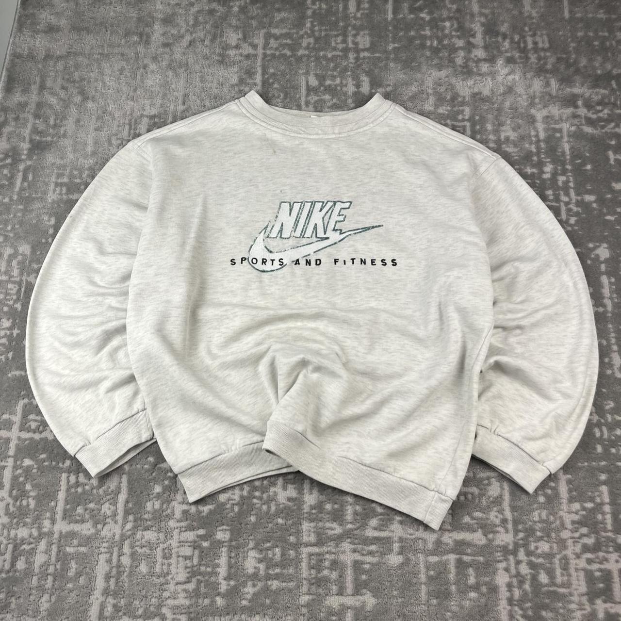 VINTAGE 90s NIKE BOXY SWEATSHIRT GREY