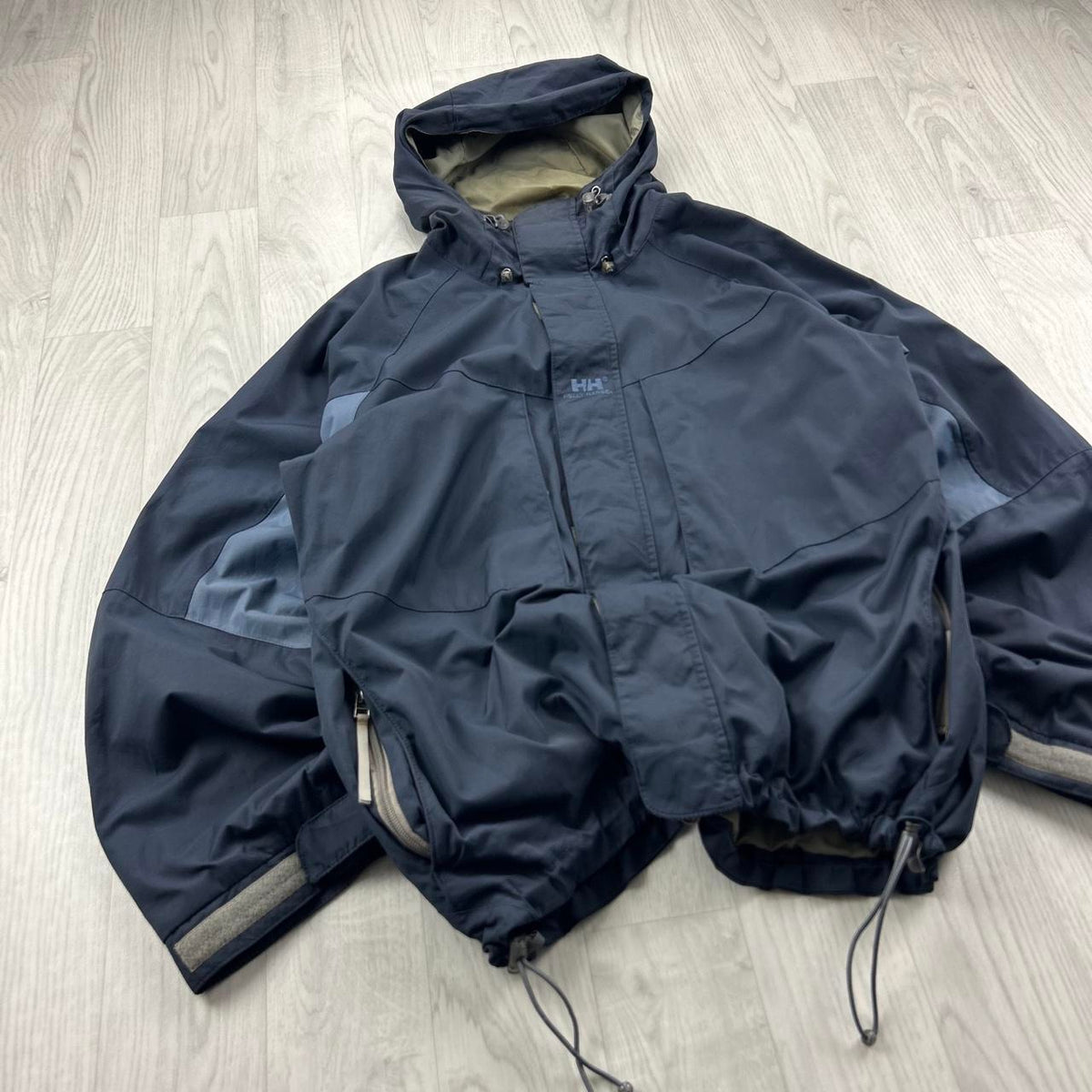 VINTAGE Y2K HELLY HANSEN TECHNICAL UTILITY SKI JACKET NAVY BLUE