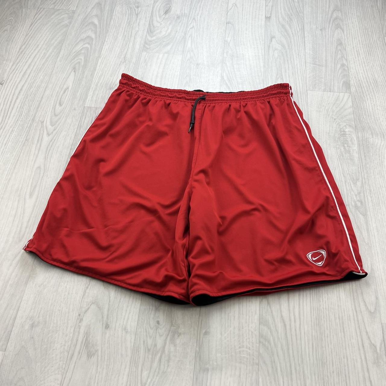 VINTAGE Y2K NIKE REVERSIBLE BAGGY BASKETBALL SPORT SHORTS BLACK / RED