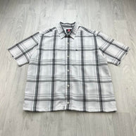 VINTAGE 00s QUIKSILVER CHECKERED CROPPED SHORT SLEEVE BUTTON UP SHIRT WHITE