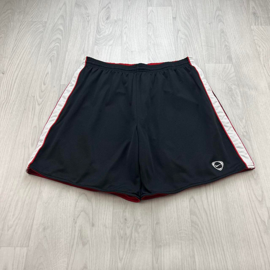 VINTAGE Y2K NIKE REVERSIBLE BAGGY BASKETBALL SPORT SHORTS BLACK / RED