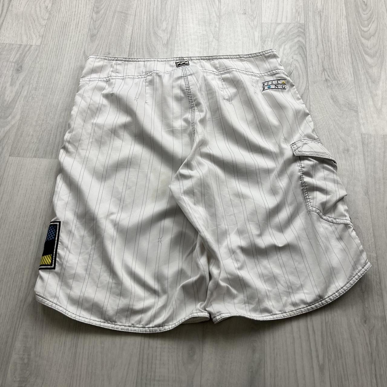 VINTAGE Y2K BILLABONG BAGGY BOARD SHORTS WHITE