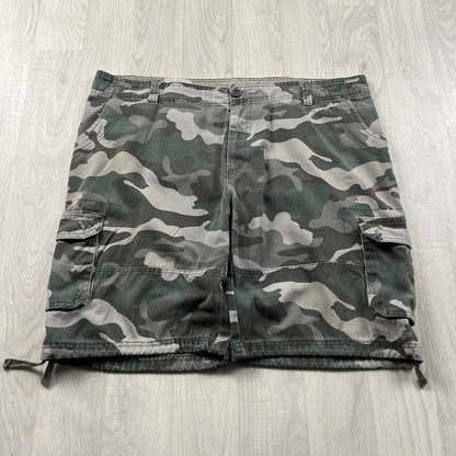 VINTAGE Y2K BAGGY LOOSE CAMO SHORTS