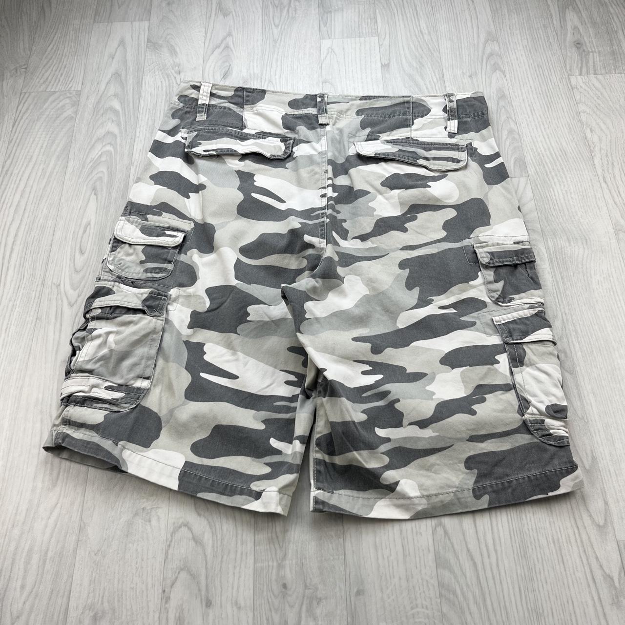 VINTAGE Y2K OCEAN PACIFIC BAGGY CAMO CARGO SHORTS GREY