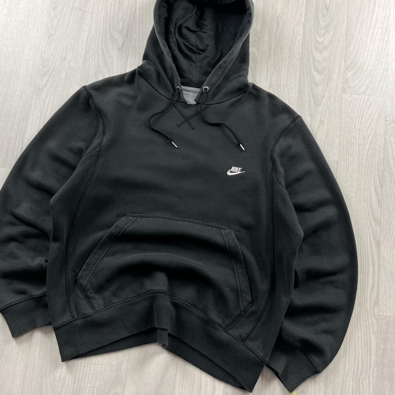 VINTAGE Y2K NIKE HOODIE BLACK