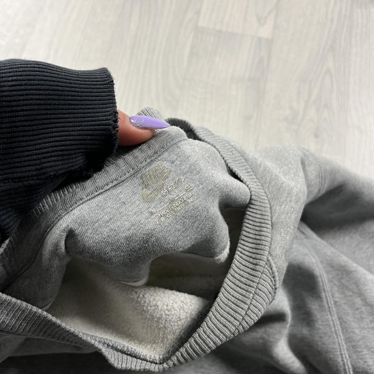 VINTAGE Y2K NIKE SWEATSHIRT GREY