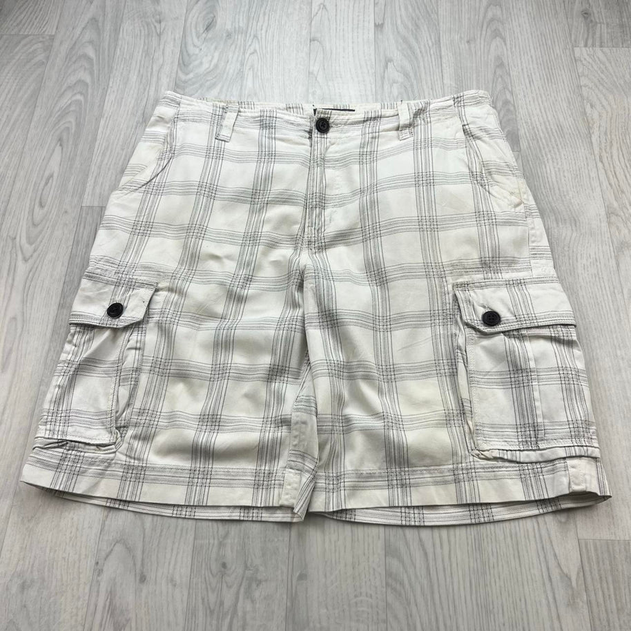 VINTAGE Y2K CHEROKEE BAGGY CHECKERED PLAID CARGO SHORTS WHITE