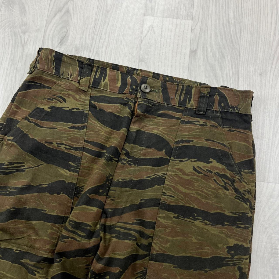 VINTAGE REALTREE BAGGY CAMO CARGO PANTS
