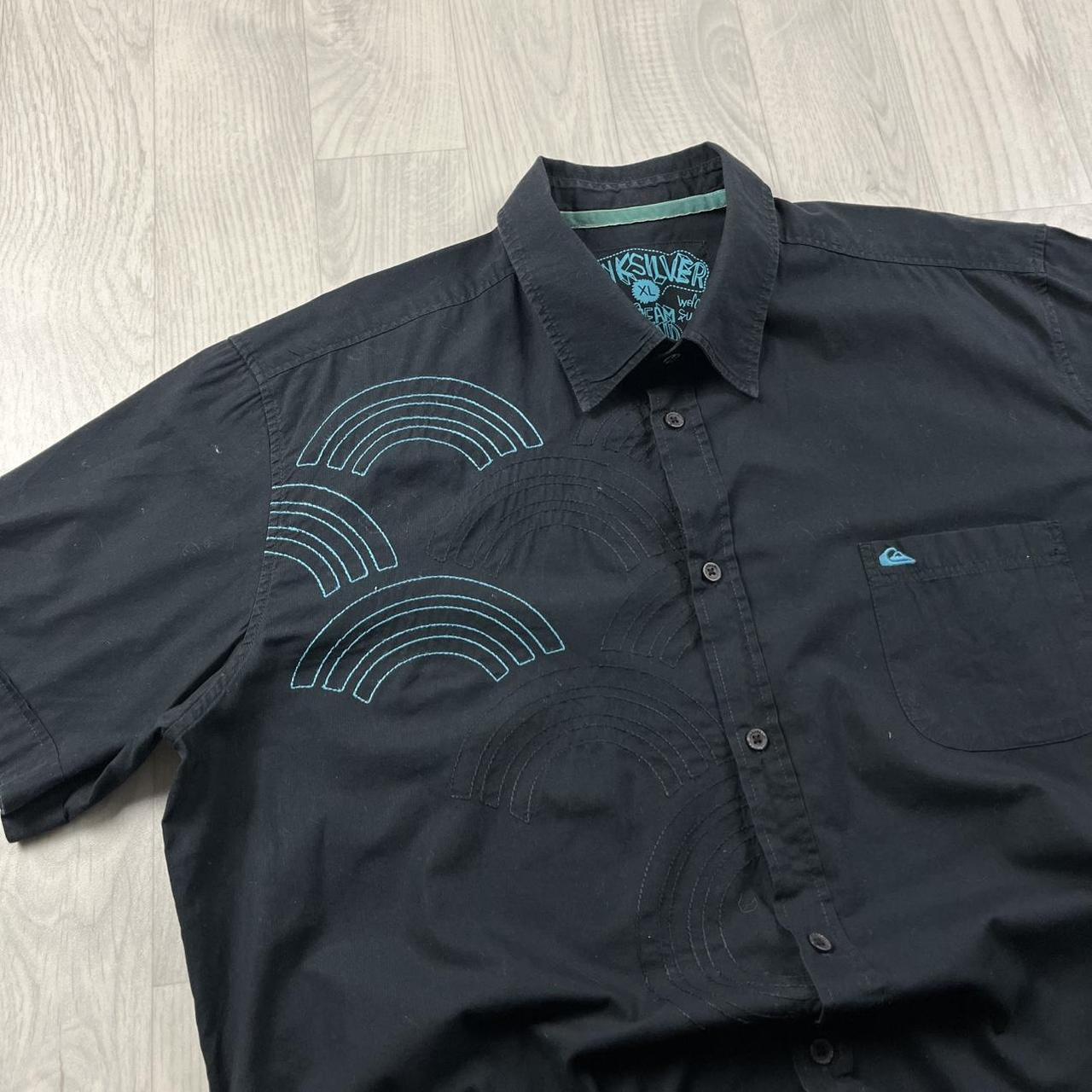 VINTAGE Y2K QUIKSILVER SHORT SLEEVE SHIRT NAVY BLUE
