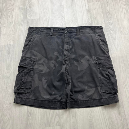 VINTAGE Y2K BAGGY CAMO CARGO SHORTS