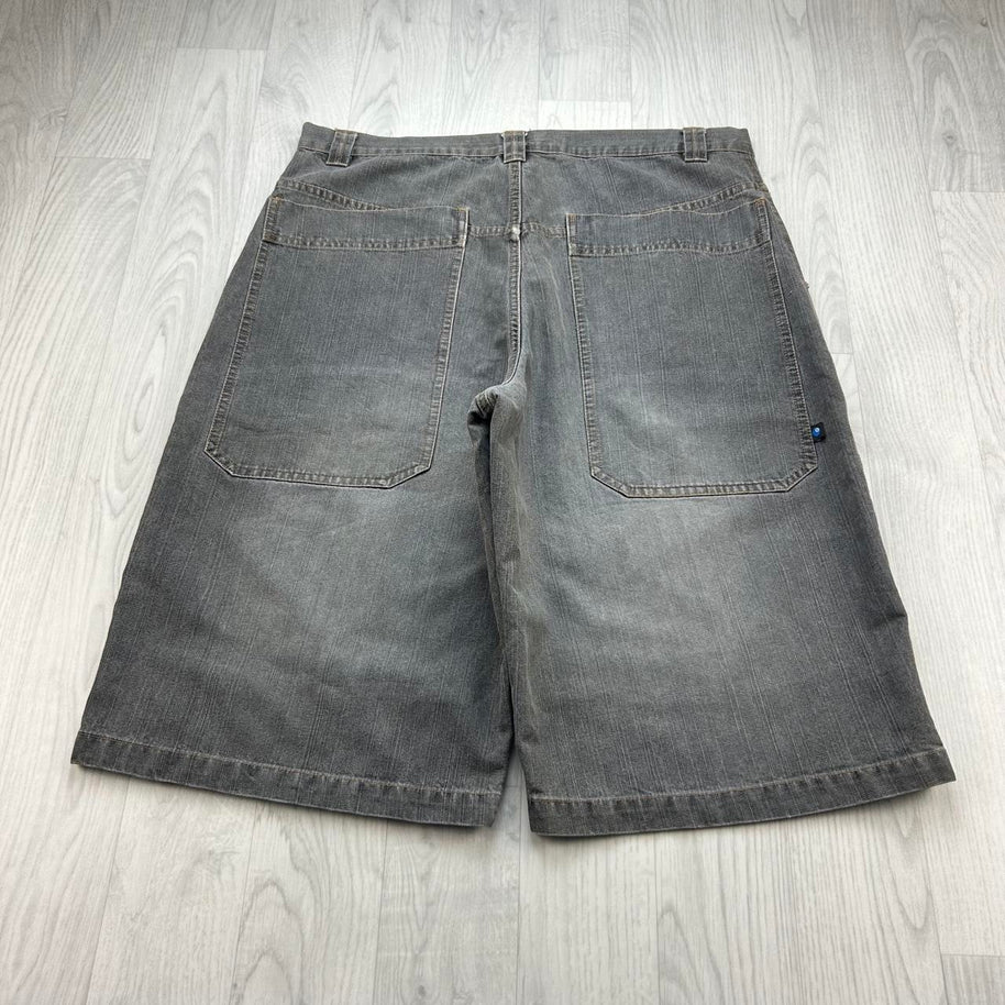 VINTAGE Y2K JOE BOXER BAGGY DENIM JORTS GREY
