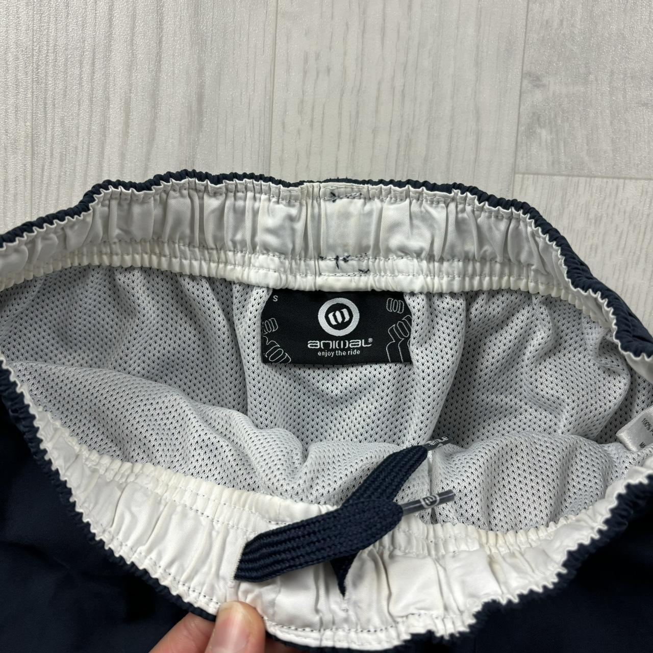 VINTAGE Y2K ANIMAL BOARD SURF SHORTS NAVY