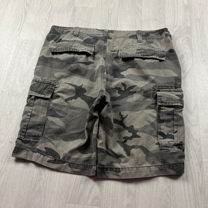 VINTAGE Y2K BAGGY LOOSE CAMO SHORTS