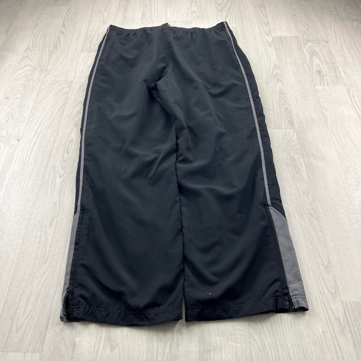 VINTAGE Y2K REEBOK BAGGY TRACKSUIT BOTTOMS BLACK