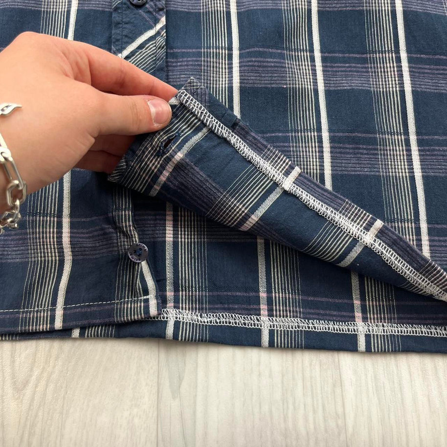 VINTAGE 00s ANIMAL CHECKERED CROPPED SHORT SLEEVE BUTTON UP SHIRT NAVY