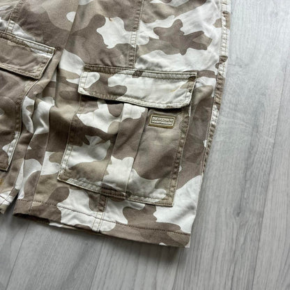 BERSHKA BAGGY LOOSE CAMO SHORTS