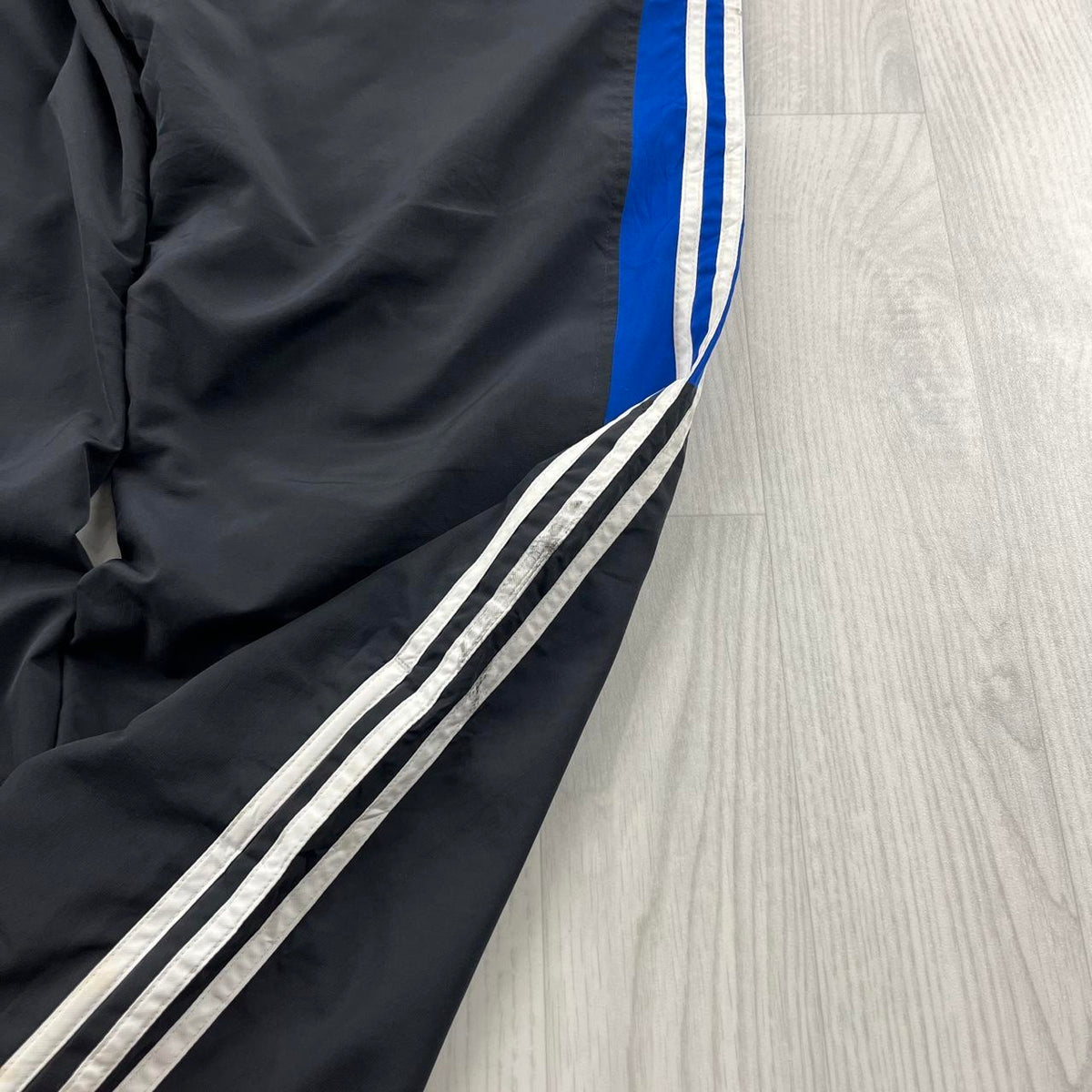 VINTAGE Y2K ADIDAS SIDE STRIPE BAGGY TRACKSUIT BOTTOMS BLACK BLUE