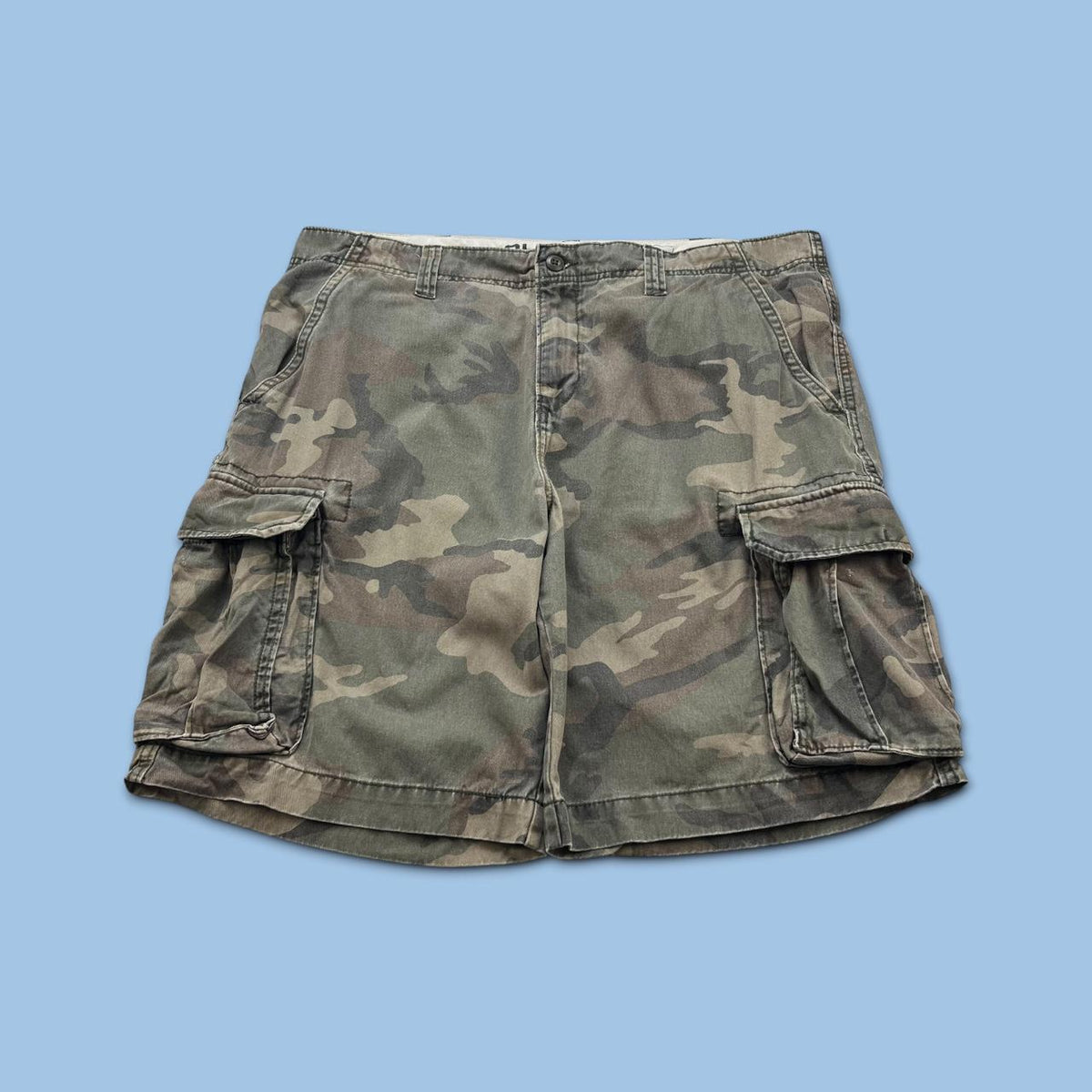 VINTAGE Y2K OLD NAVY BAGGY CAMO CARGO SHORTS