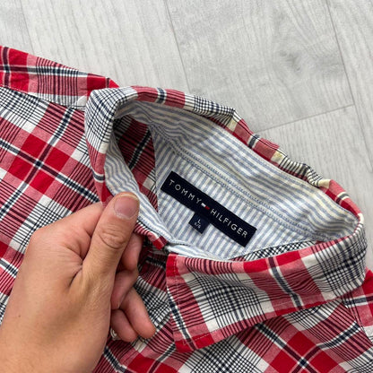 VINTAGE Y2K TOMMY HILFIGER CHECKERED BUTTON UP SHORT SLEEVE SHIRT RED