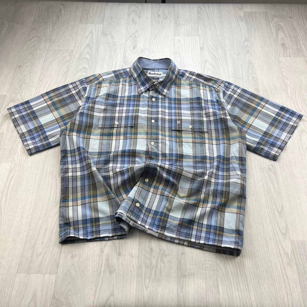 VINTAGE 00s BARBOUR CHECKERED CROPPED SHORT SLEEVE BUTTON UP SHIRT BLUE