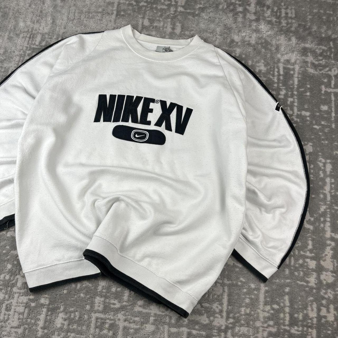 VINTAGE Y2K NIKE SPELL OUT BOXY SWEATSHIRT WHITE