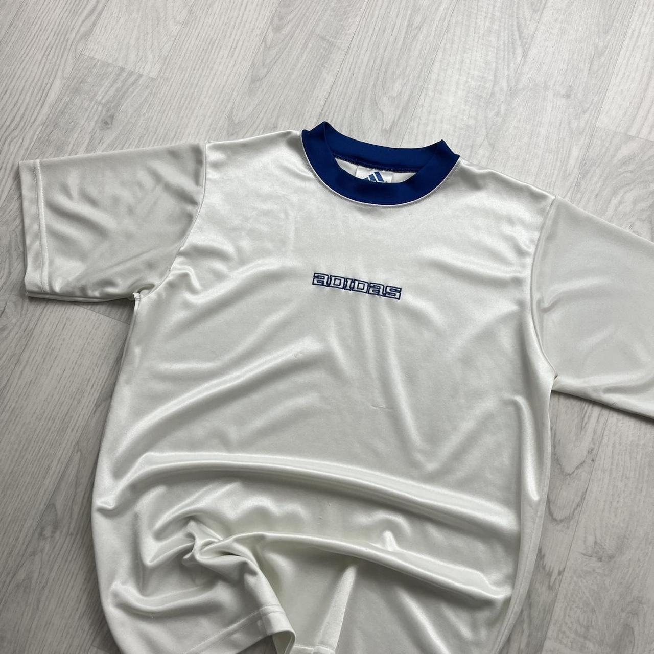 VINTAGE Y2K ADIDAS SPELL OUT T SHIRT WHITE