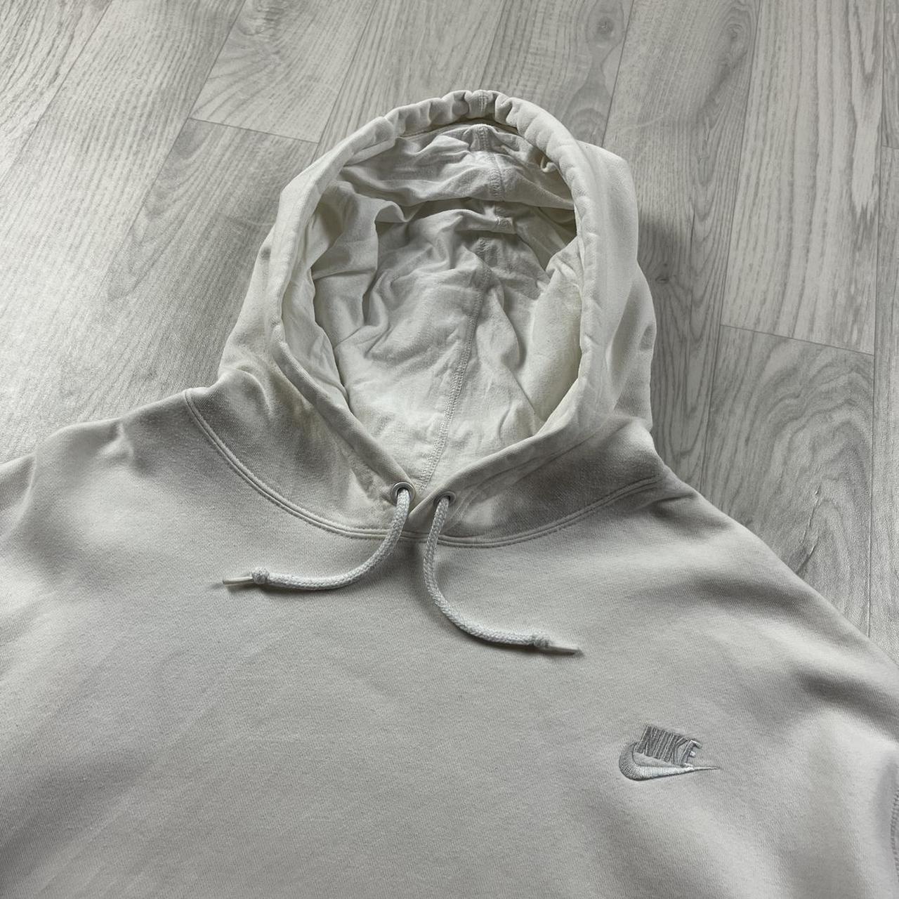 VINTAGE Y2K NIKE HOODIE WHITE