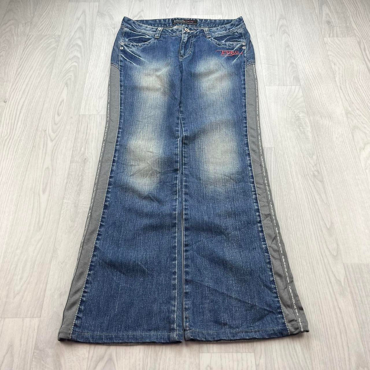 VINTAGE Y2K FUBU LOW RISE BOOTCUT FLARED JEANS BLUE