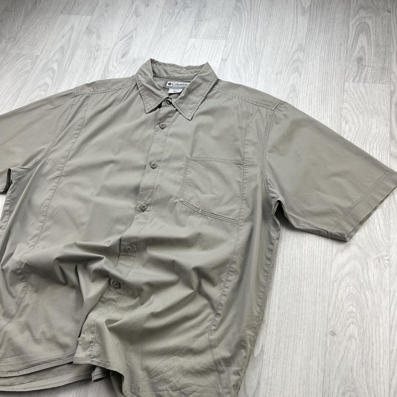 VINTAGE 00s COLUMBIA PLAIN UTILITY SHORT SLEEVE BUTTON UP SHIRT BEIGE